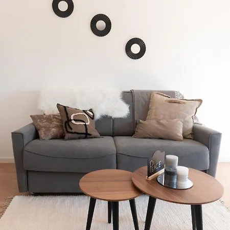 Bienvenue Chez Vous Tres Calme Et En Plein Centre Apartment Mantes-la-Jolie Exterior photo