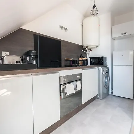 Bienvenue Chez Vous Tres Calme Et En Plein Centre Apartment Mantes-la-Jolie Exterior photo